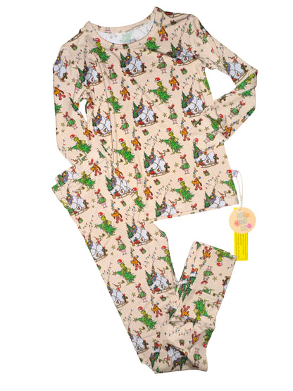 A little bit grinchy 2 piece set