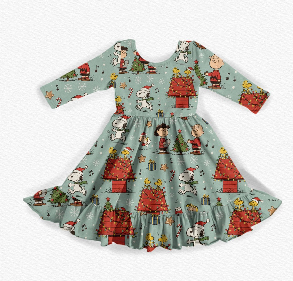 Snoopy sleigh day twirl