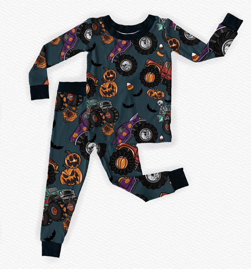 Spooky Rides 2 Piece Set