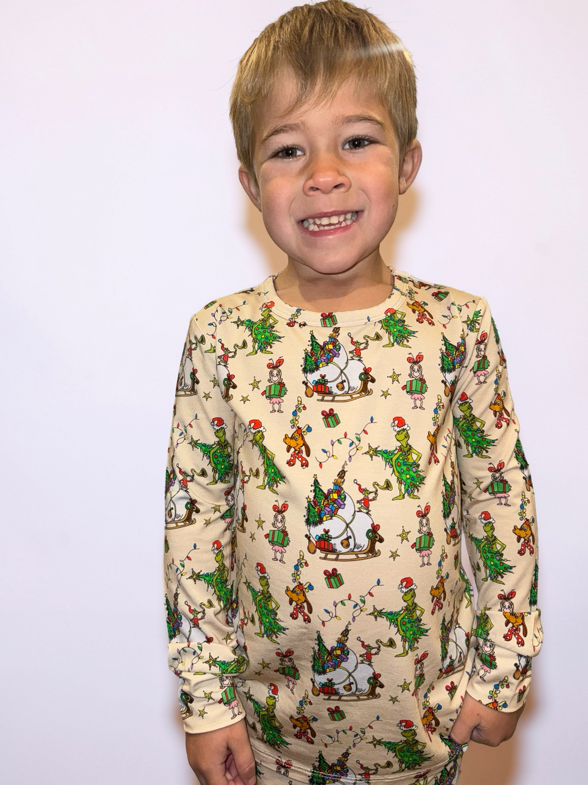A little bit grinchy 2 piece set